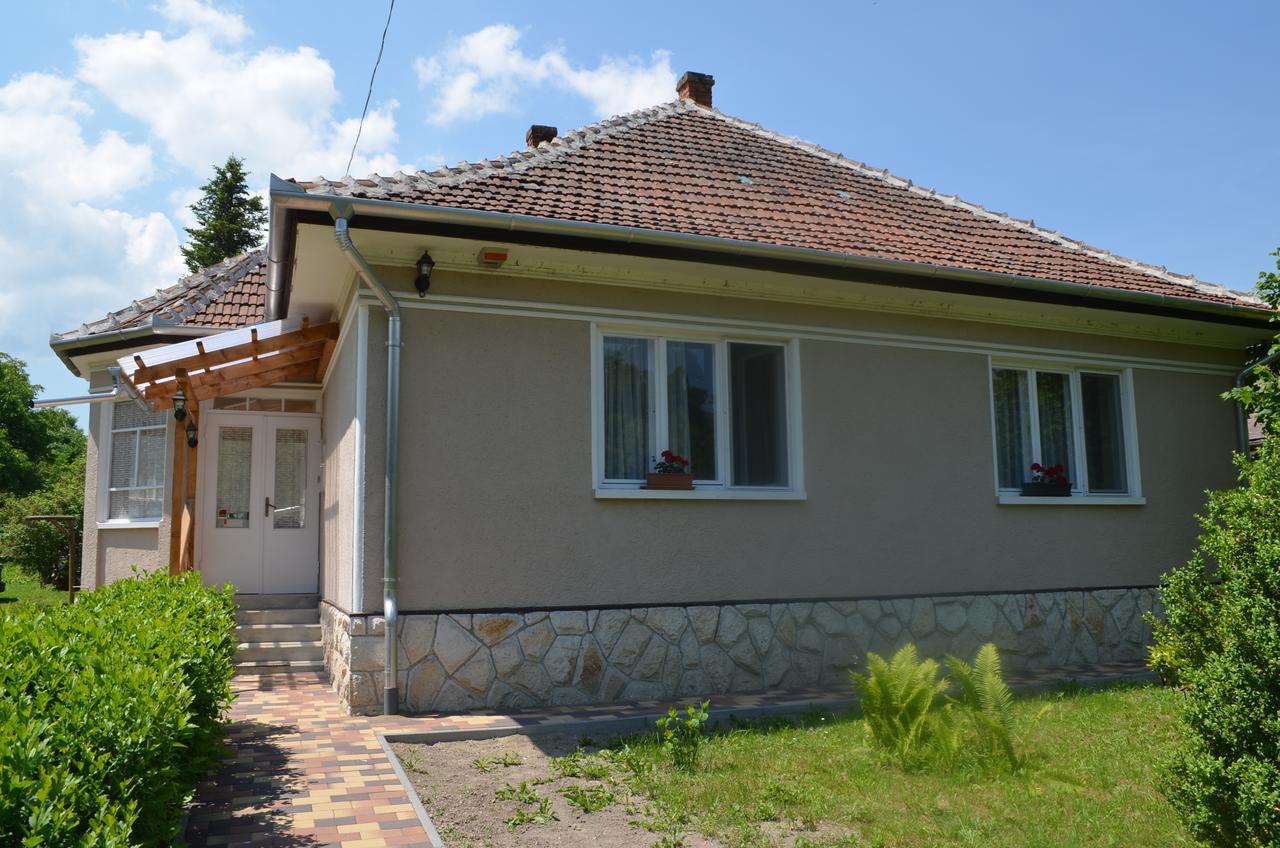 Örömvölgy Vendégház Bozsva Extérieur photo